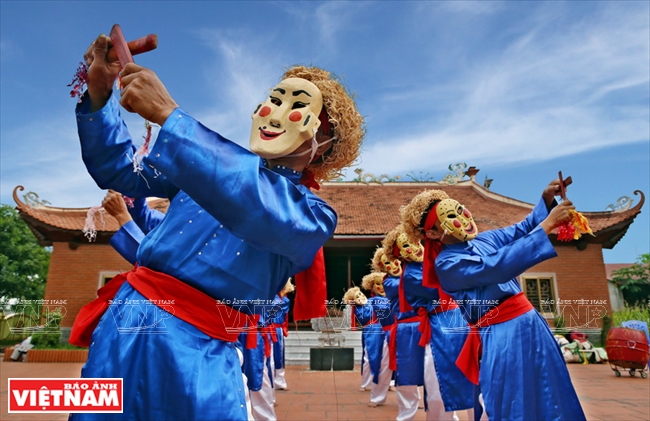 TÌM HIỂU THÊM VỀ VỊ THẾ CỦA NHÀ NƯỚC ĐẠI CỒ VIỆT QUA DI SẢN VĂN HOÁ PHI VẬT THỂ QUỐC GIA “TRÒ DIỄN XUÂN PHẢ”