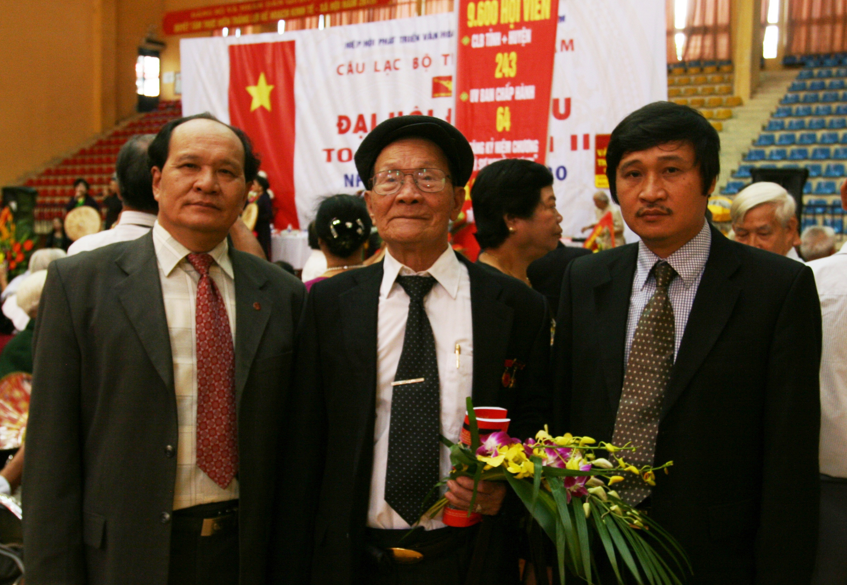 Những thành tựu của GS.TS.Viện sĩ Đinh Văn Nhã vươn tầm quốc tế