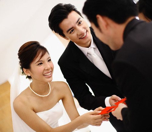 NGƯỜI CÙNG MỘT HỌ CÓ LẤY NHAU ĐƯỢC KHÔNG ?