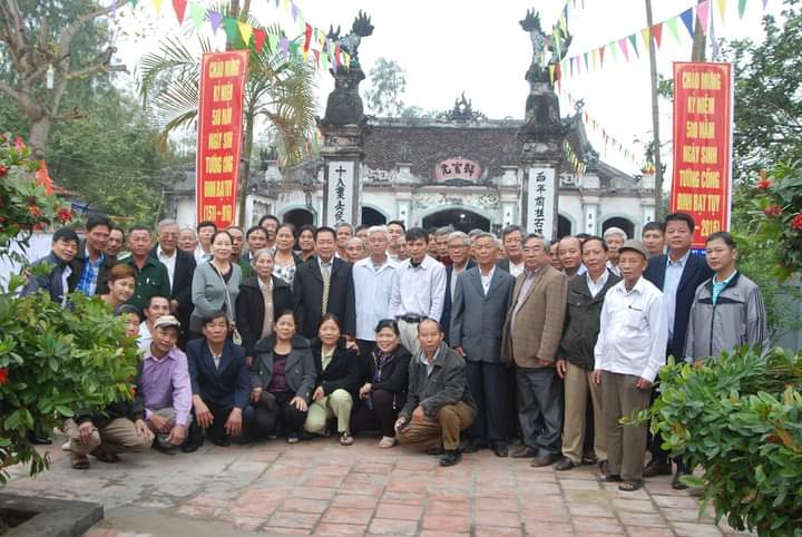 ĐINH TRANG NGUYỆN XỨ NGHỆ