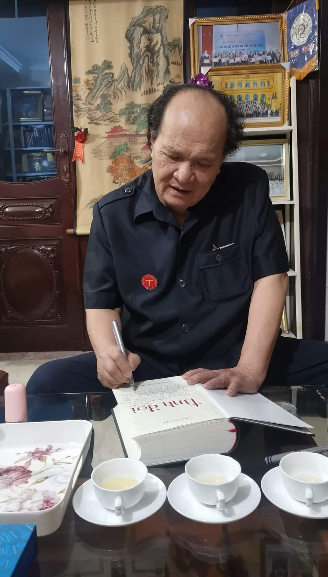 XỨ NGHỆ- MUÔN PHƯƠNG, GS-VS- TSKH- NGUT ĐINH VĂN NHÃ