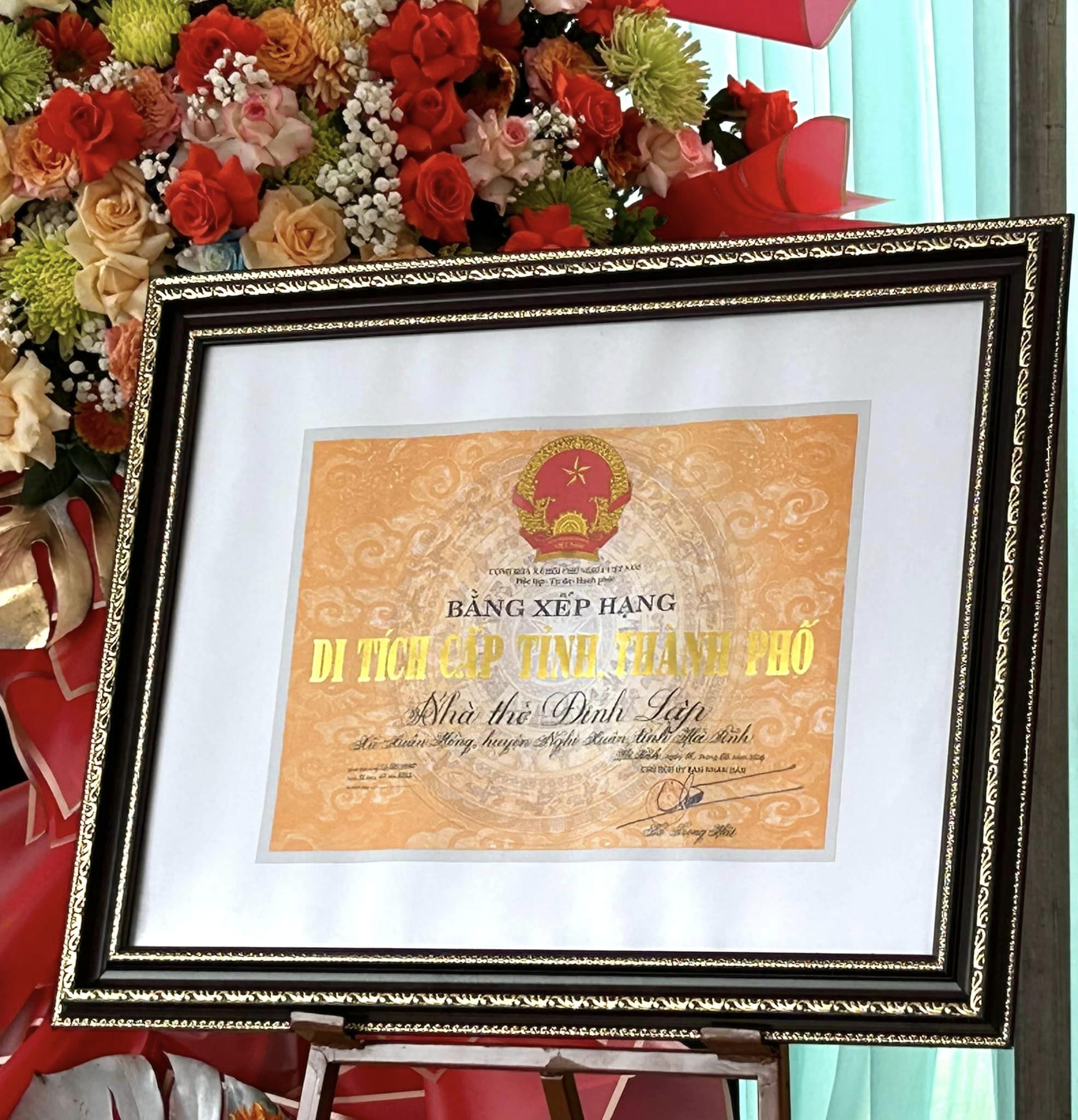 LỄ ĐÓN NHẬN BẰNG DI TÍCH LỊCH SỬ VĂN HÓA CẤP TỈNH NHÀ THƠ CỤ ĐINH LẬP DONG HỌ ĐINH XÃ XUÂN HỒNG-  NGHI XUÂN HÀ TĨNH