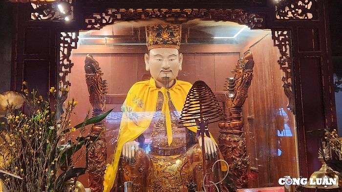 HỌ ĐINH VIỆT  NAM TỰ HÀO CÓ ĐINH TIÊN HOÀNG    Vị hoàng đế đầu tiên của Việt Nam sau 1000 năm Bắc thuộc