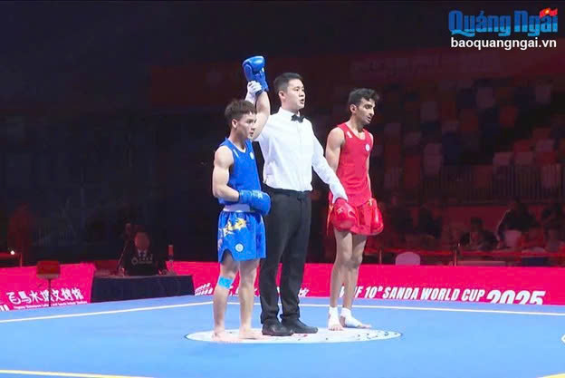 VÕ SĨ ĐINH VĂN TÂM GIÀNH  HUY CHƯƠNG VÀNG  CÚP TÁN THỦ THẾ GIỚI 2025