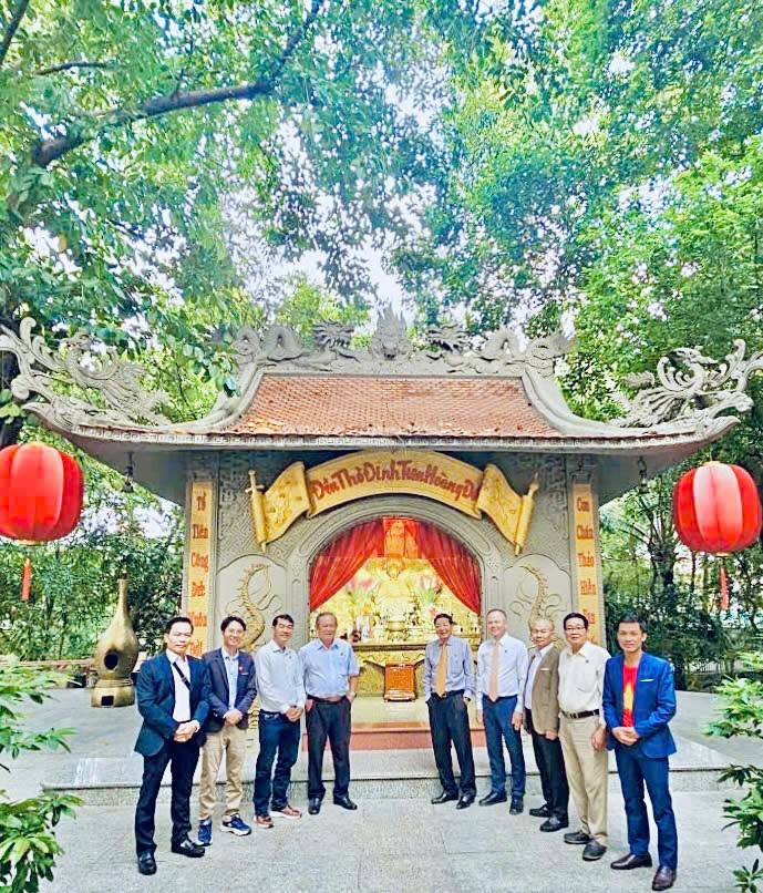 BAN LIÊN LẠC HỌ ĐINH TP.  HỒ CHÍ MINH THAM DỰ LỄ KỶ NIỆM 30 NĂM TẬP ĐOÀN SUỐI TIÊN