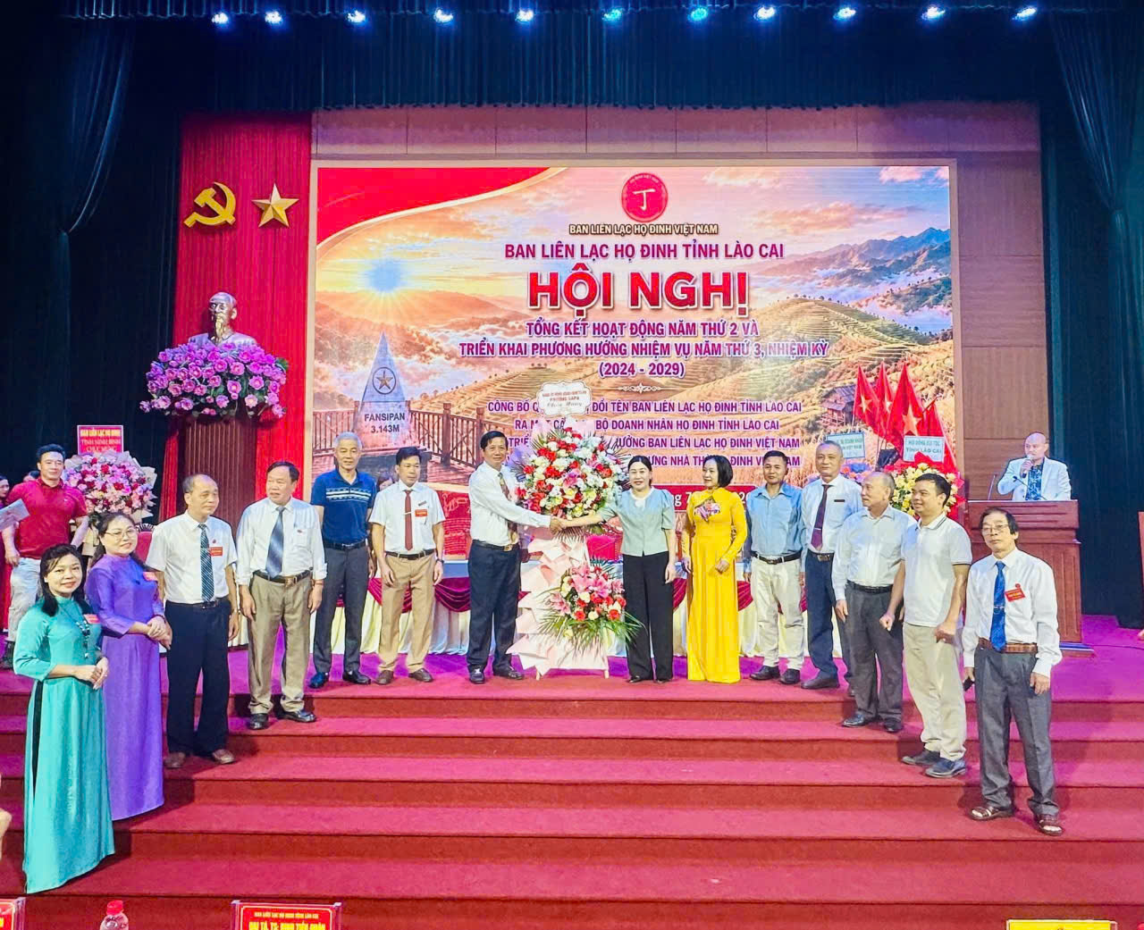 HỘI ĐỒNG HỌ ĐINH TỈNH LÀO CAI – DẤU MỐC MỚI TRONG CÔNG TÁC KẾT NỐI DÒNG HỌ VÀ PHÁT TRIỂN DOANH NHÂN HỌ ĐINH