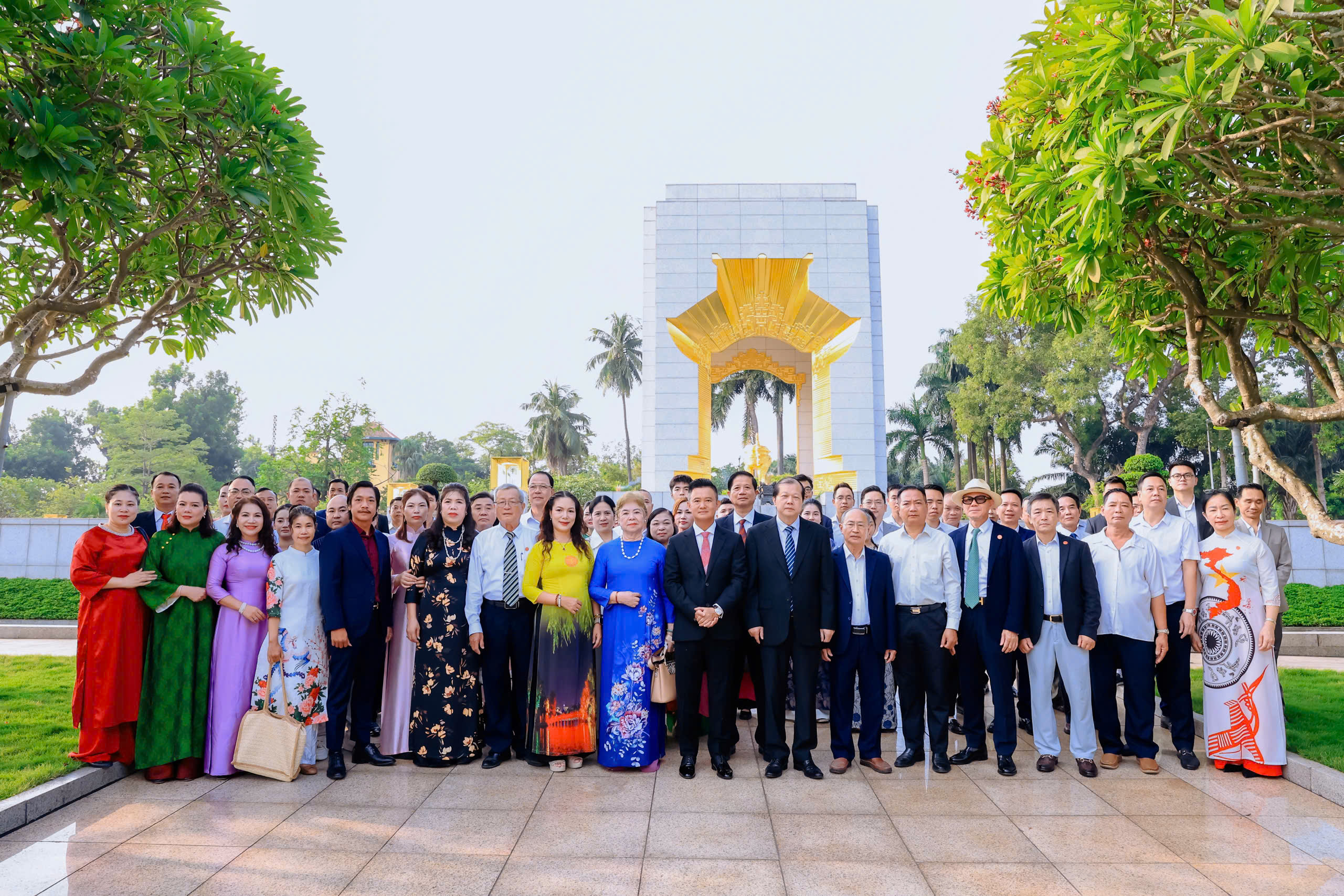 BAN LIÊN LẠC HỌ ĐINH VIỆT NAM THAM DỰ ĐẠI HỘI CÂU LẠC BỘ DOANH NHÂN HỌ ĐINH VIỆT NAM NHIỆM KỲ 2026 – 2030